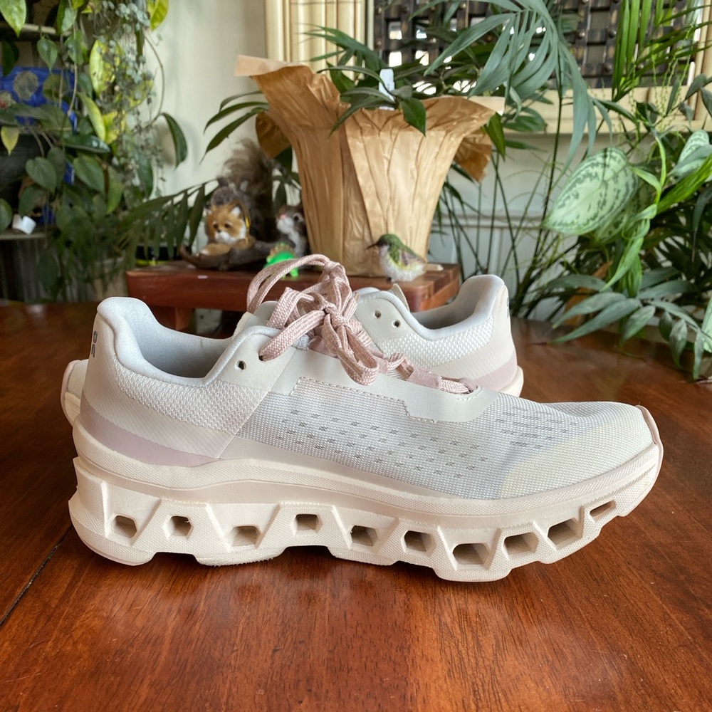 On Running Women's Cream and Pink Running Shoes 7.5 - Picture 8 of 16